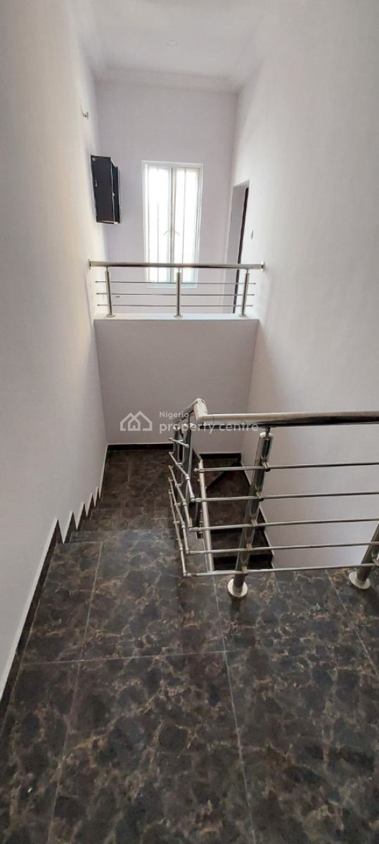 Newly Renovated 3 Bedroom Flat_upstairs, Orchid Road, Lekki, Lagos, Flat / Apartment for Rent