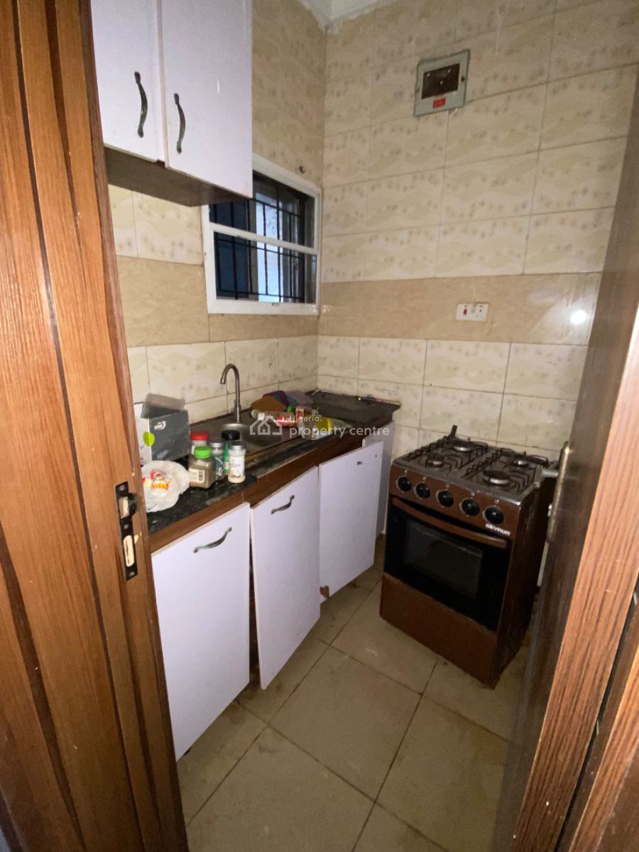 a Very Lovely Standard Self Contained Apartment with a Prepaid Meter, Chevron , Standard Self Contained with Prepaid Meter, Lekki, Lagos, Self Contain (single Rooms) for Rent