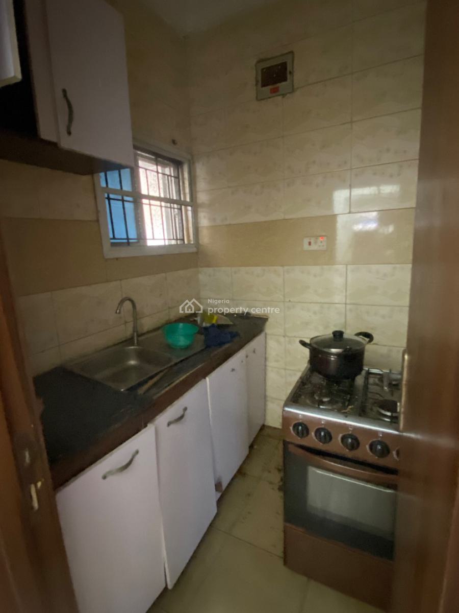 a Very Lovely Standard Self Contained Apartment with a Prepaid Meter, Chevron, Lekki, Lagos, Self Contain (single Rooms) for Rent