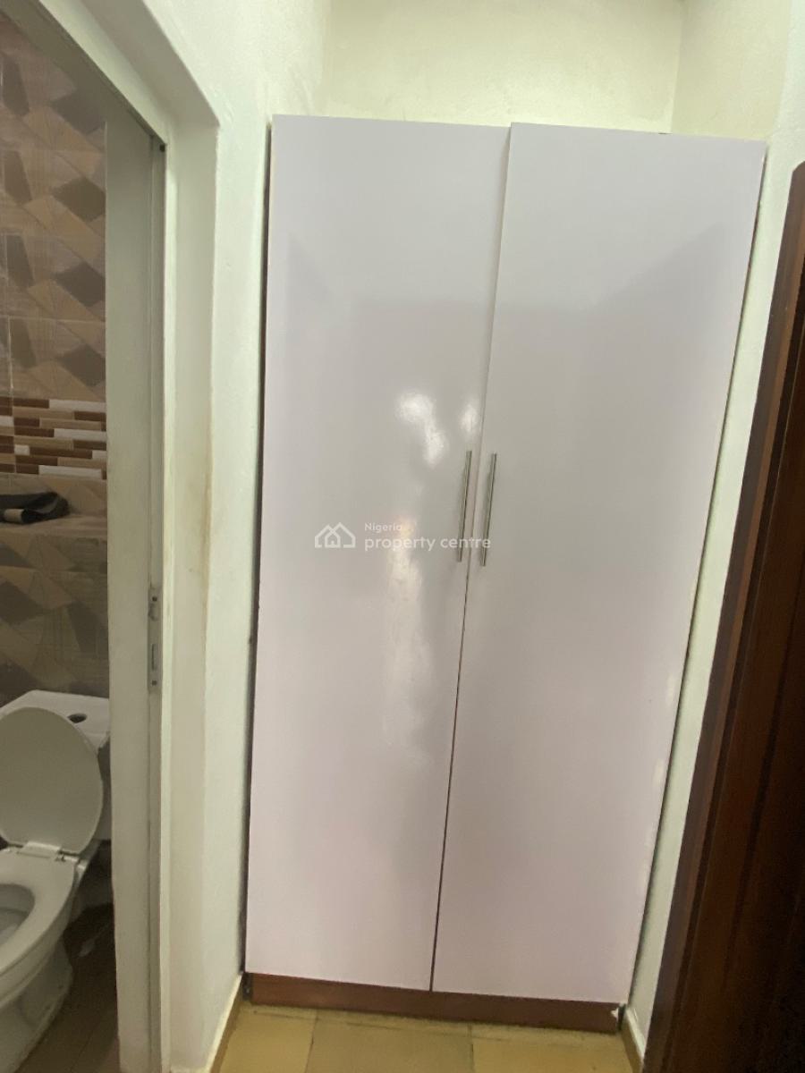 a Very Lovely Standard Self Contained Apartment with a Prepaid Meter, Chevron, Lekki, Lagos, Self Contain (single Rooms) for Rent