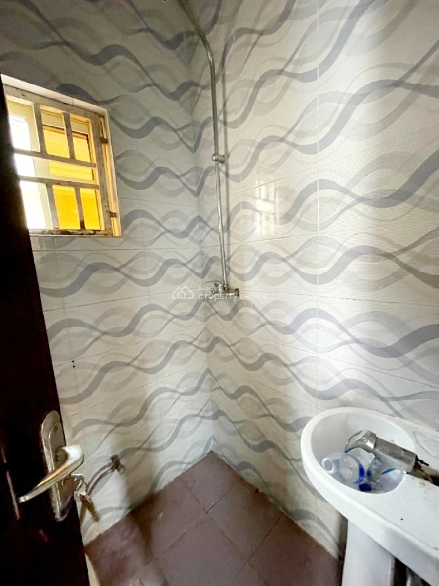 Sharp One Bedroom Bq in an Estate, Gwarimpa District, Gwarinpa, Abuja, Mini Flat (room and Parlour) for Rent