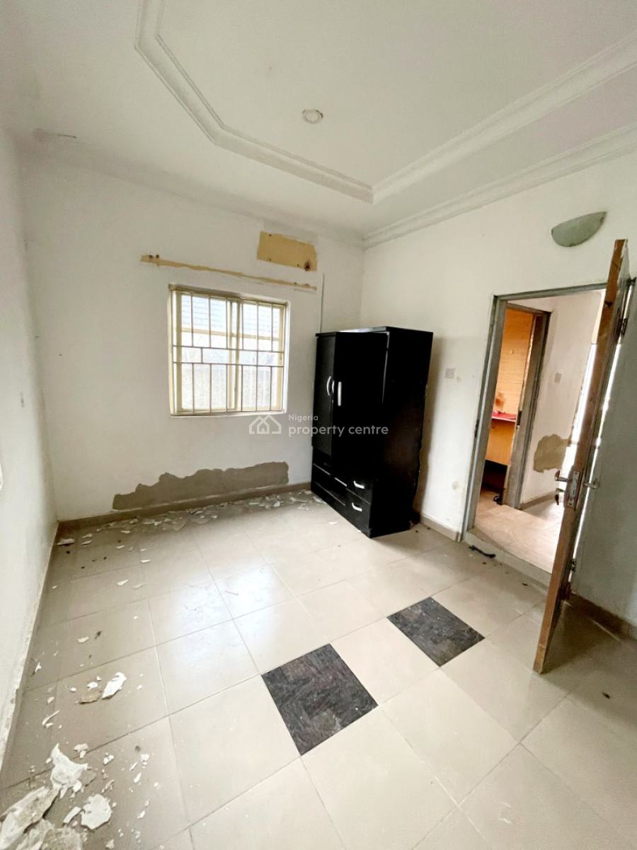 Sharp One Bedroom Bq in an Estate, Gwarimpa District, Gwarinpa, Abuja, Mini Flat (room and Parlour) for Rent