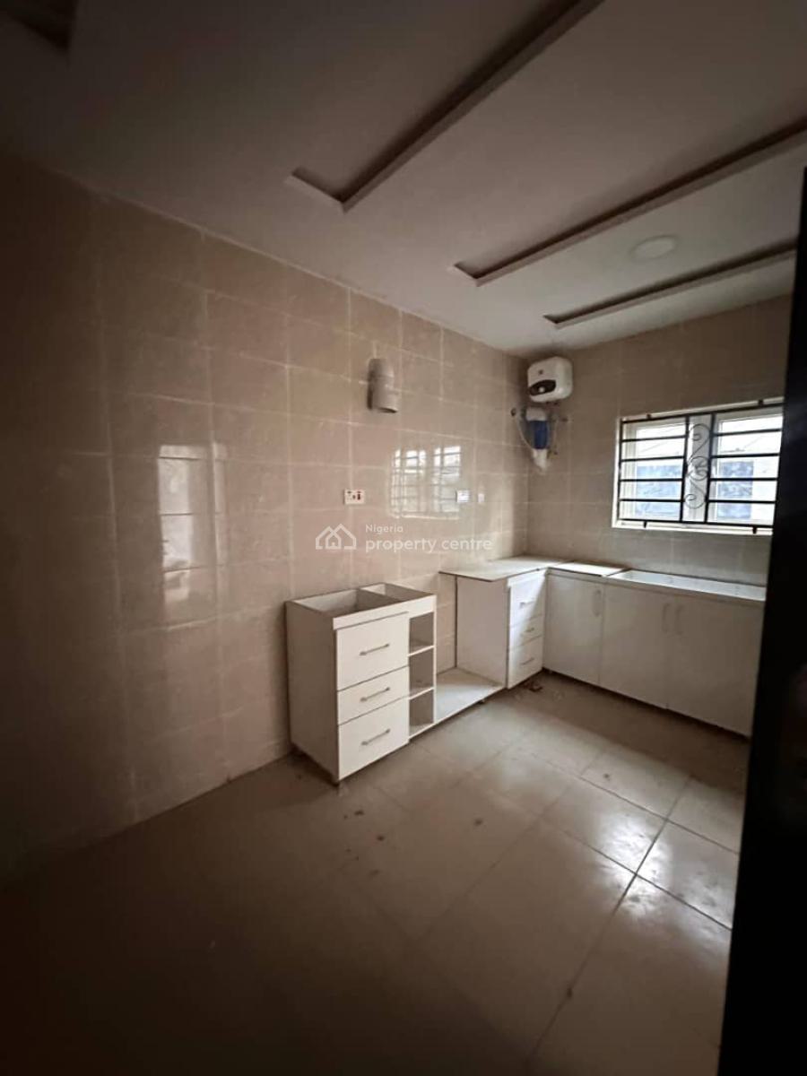 Brand New Spacious 2 Bedroom Apartment, Jahi, Abuja, House for Rent