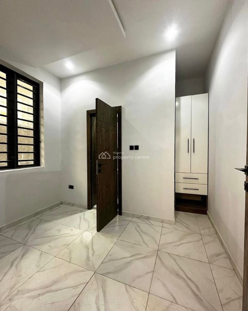 Distress Deal! Brand New 2 Bedroom Apartment with Pool & Gym, Ikate, Lekki, Lagos, Flat / Apartment for Sale