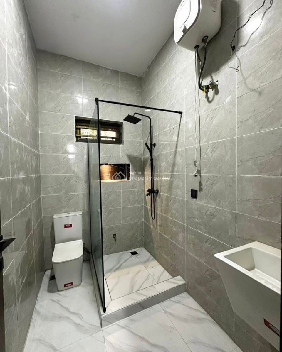 Distress Deal! Brand New 2 Bedroom Apartment with Pool & Gym, Ikate, Lekki, Lagos, Flat / Apartment for Sale