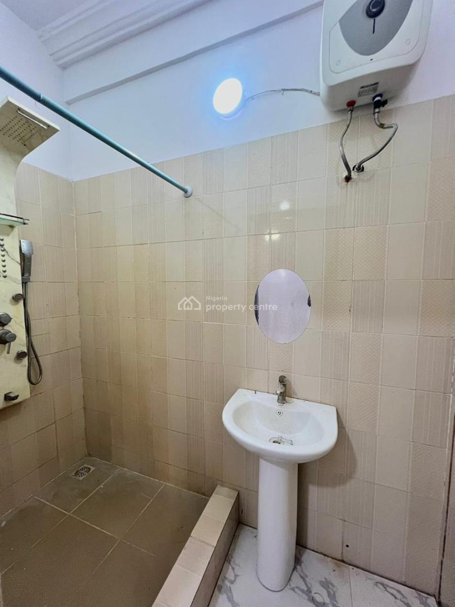 2 Bedroom Apartment, Lekki Phase 1, Lekki, Lagos, Flat / Apartment for Rent
