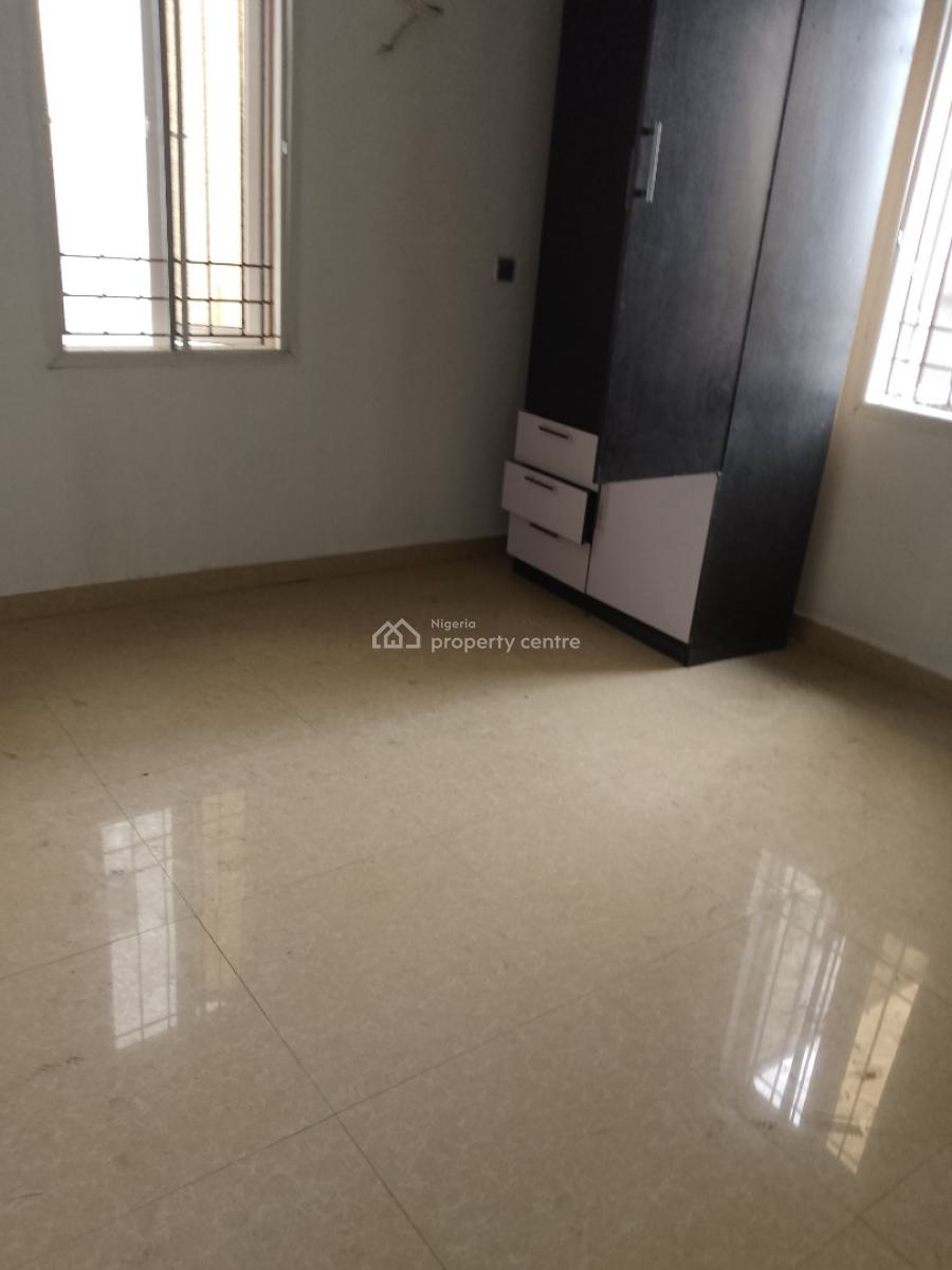 a Very Spacious Self Contain with a Shared Kitchen, Chisco, Ikate Elegushi, Lekki, Lagos, Self Contain (single Rooms) for Rent