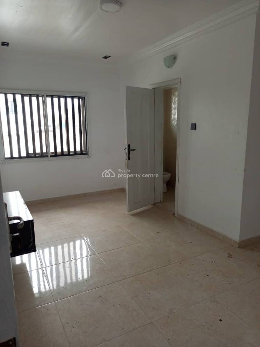 Spacious and Well Maintained 3bedroom Apartment, Jakande Lekki Lagos, Jakande, Lekki, Lagos, Flat / Apartment for Rent