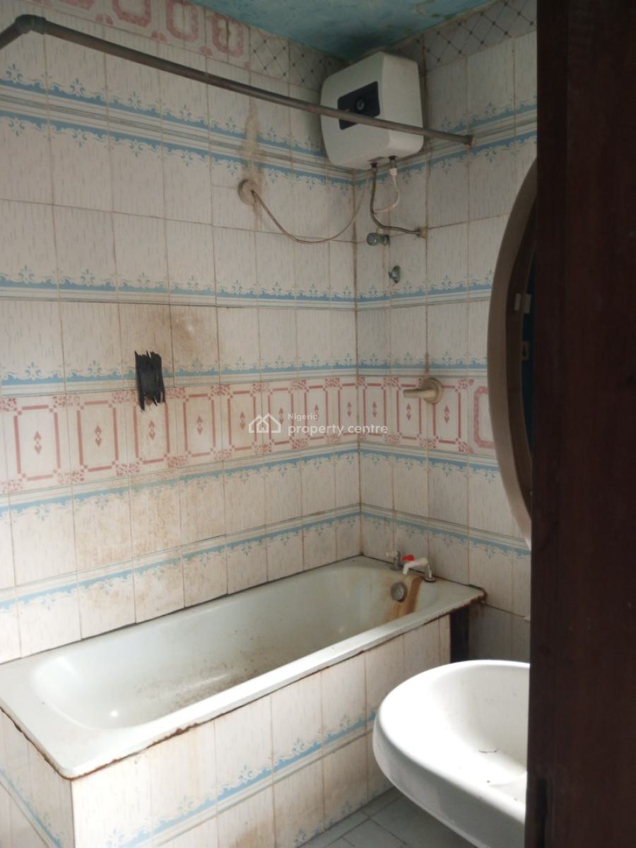 Exotic 2bed Flat in a Secured Estate, Badore, Ajah, Lagos, Flat / Apartment for Rent
