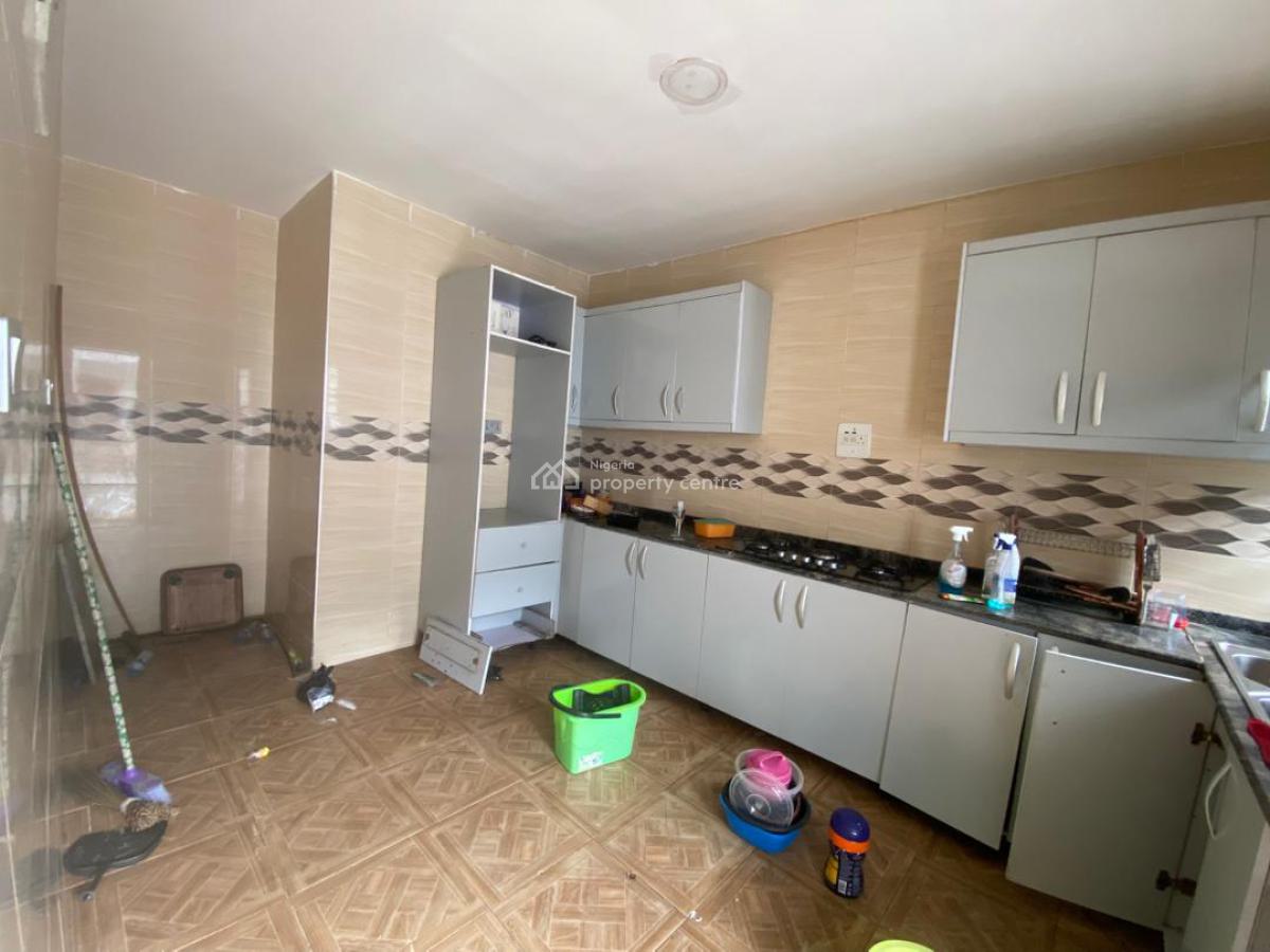3 Bedroom Apartment, Ikota, Ikota, Lekki, Lagos, Flat / Apartment for Rent