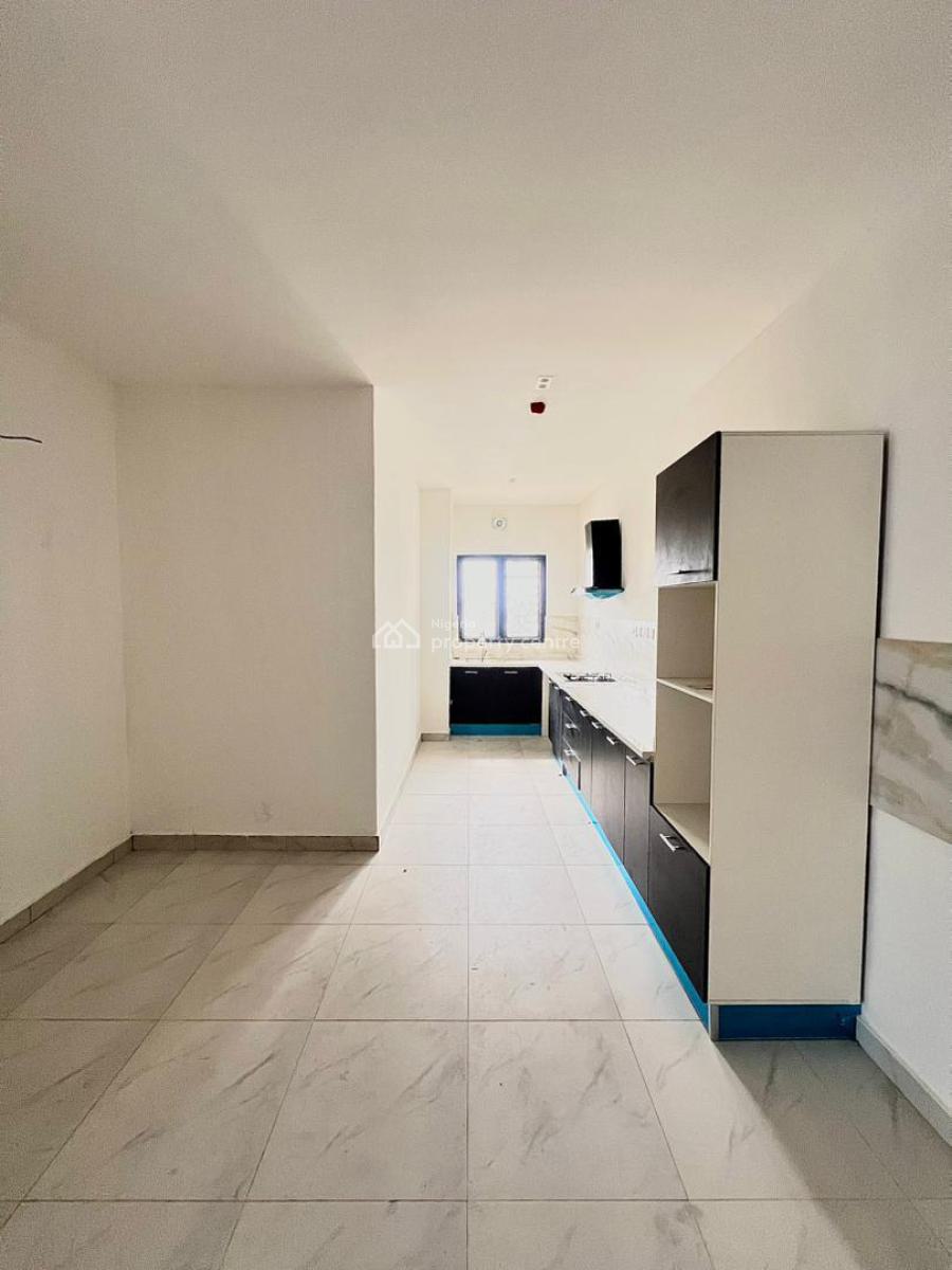 Luxury and Spacious 2-bedroom Apartment with Bq, Reception, Elevator, Lekki Phase 1, Lekki, Lagos, Flat / Apartment for Rent