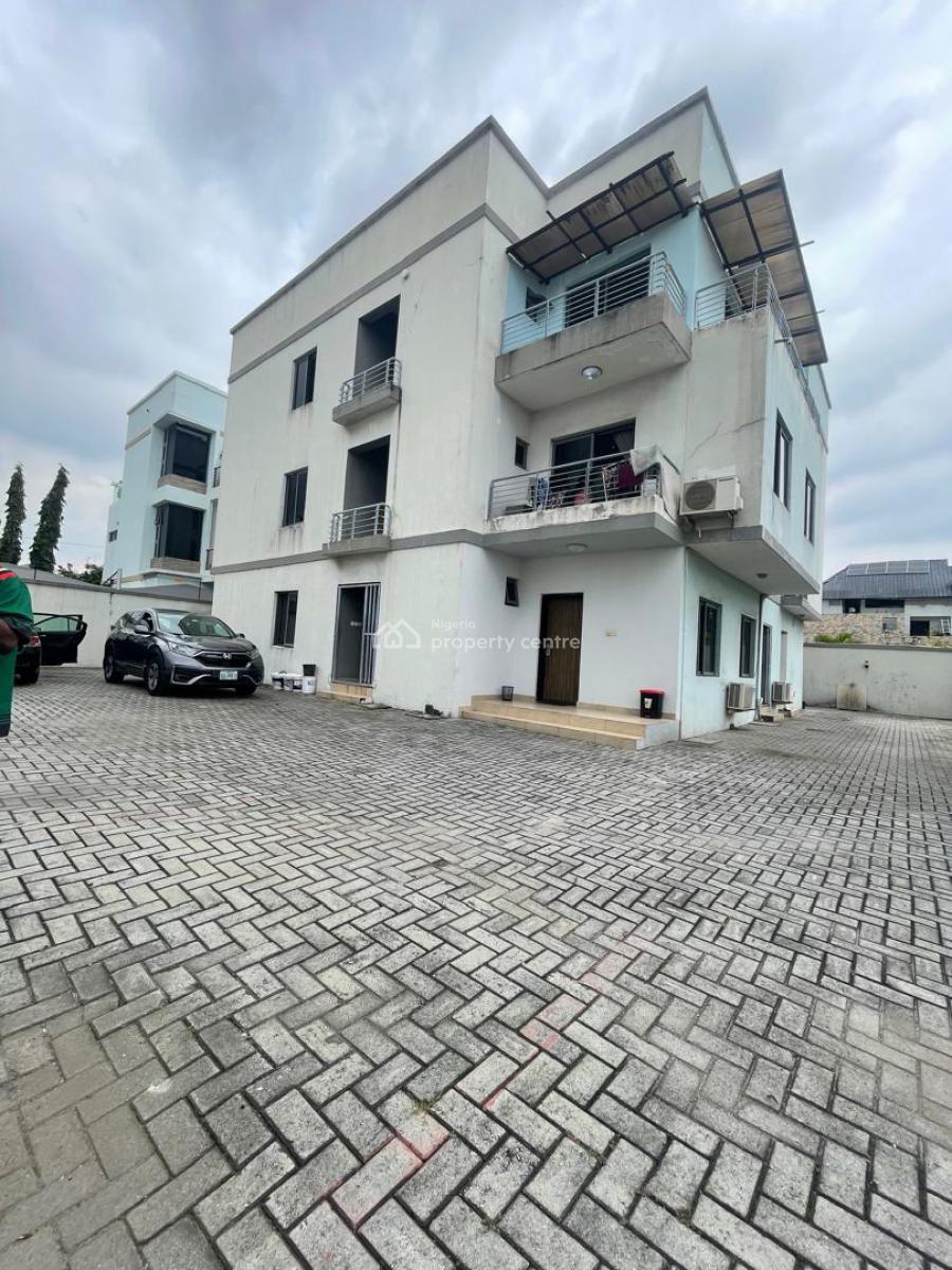 3 Bedrooms Apartment with Bq Price: 13m  Service Charge 800k Legal 10%, Lekki Phase 1, Lekki, Lagos, Flat / Apartment for Rent