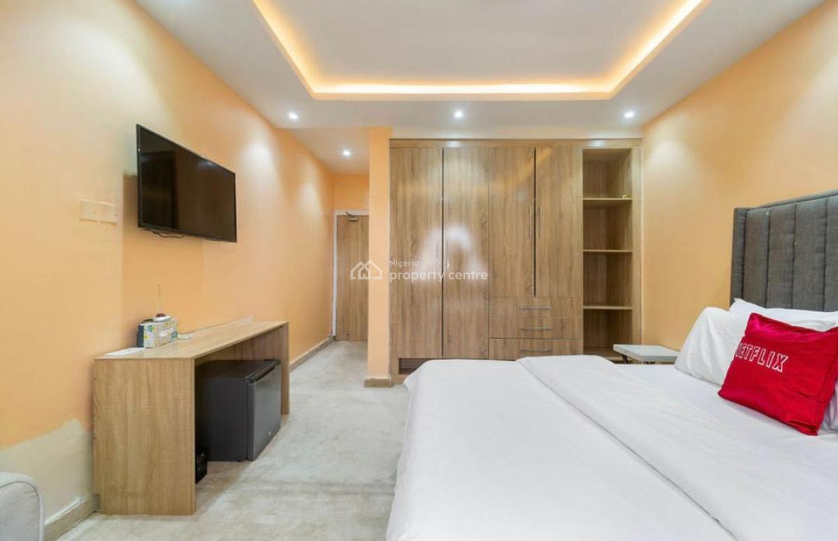 3 Bedroom Apartment with Sea View and Pool, Lekki Phase 1, Lekki, Lagos, Flat / Apartment Short Let
