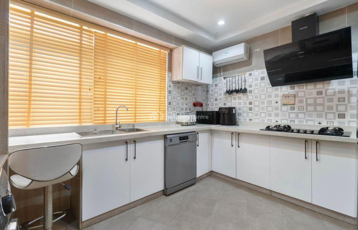 3 Bedroom Apartment with Sea View and Pool, Lekki Phase 1, Lekki, Lagos, Flat / Apartment Short Let