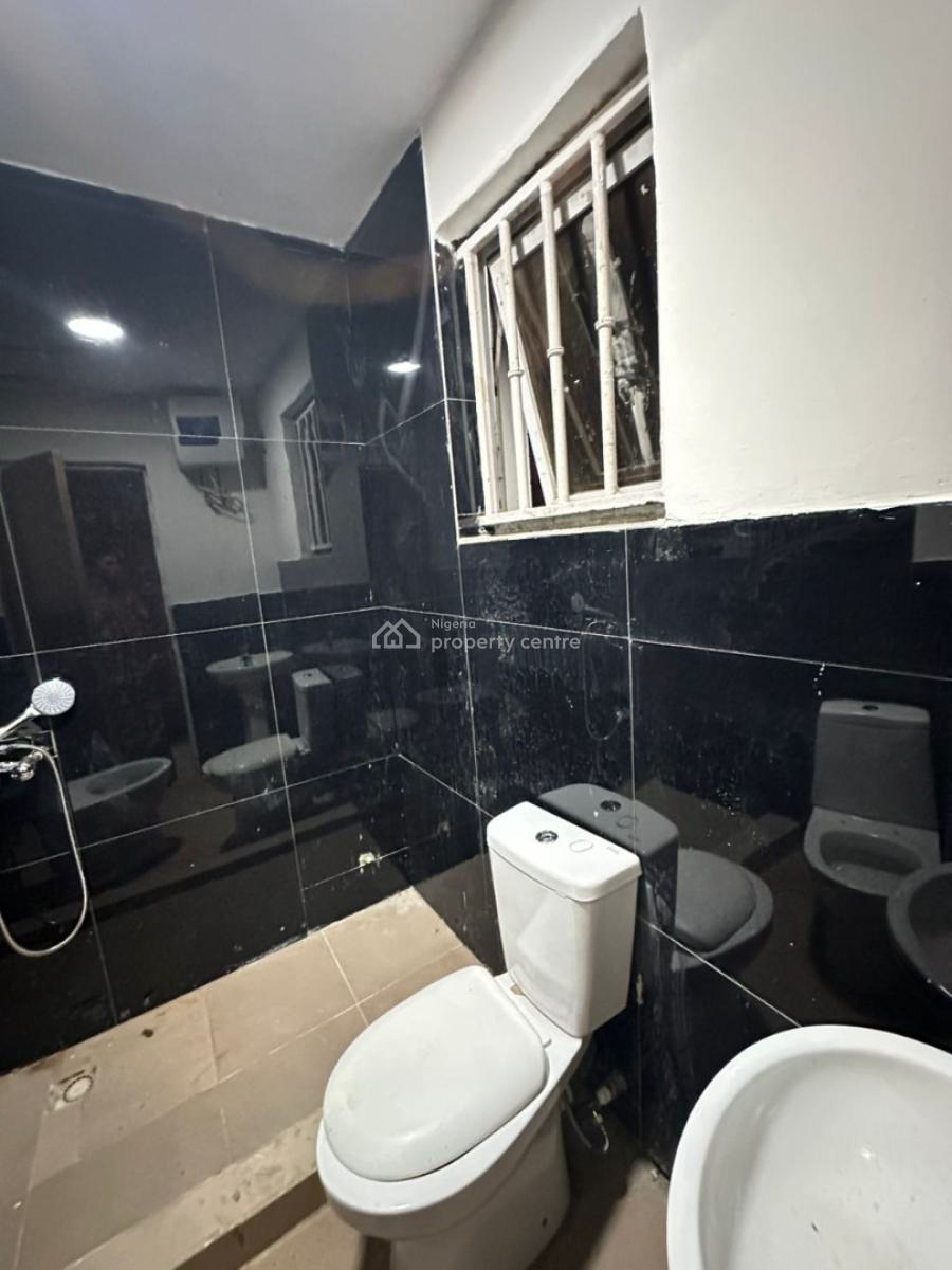 Tastefully Designed Spacious 2 Bedroom, Lekki Phase 1, Lekki, Lagos, Flat / Apartment for Rent