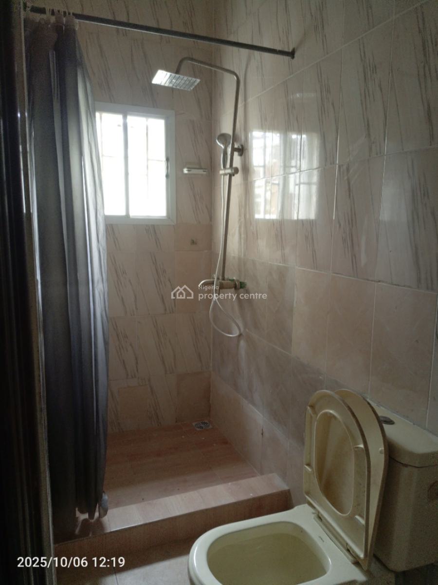 2 Bedroom Spacious Flat, Lekki Scheme 2, Off Ogombo Road, Lekki Phase 2, Lekki, Lagos, Flat / Apartment for Rent