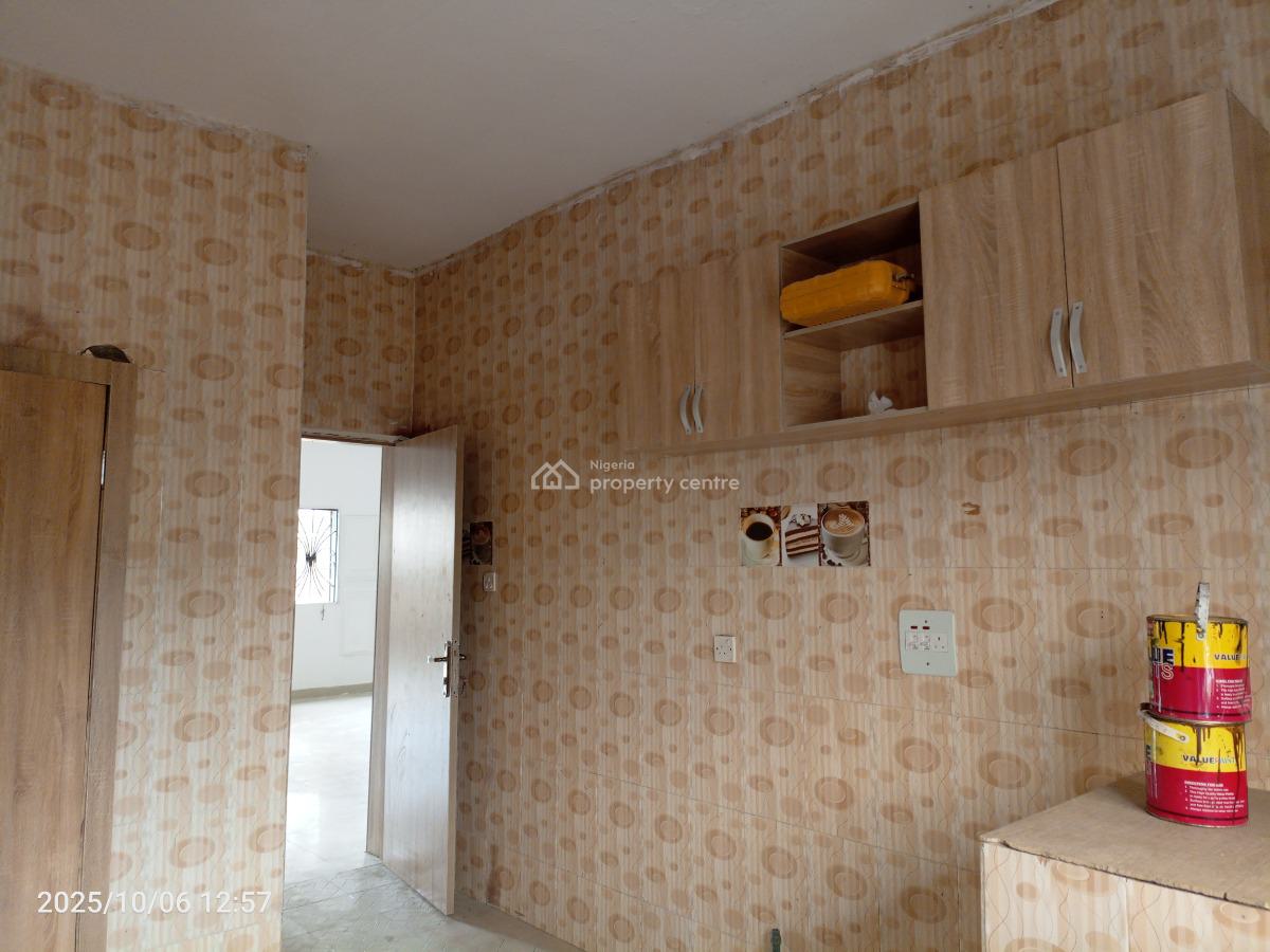 3 Bedroom Spacious Flat, Alaguntan Off Mobil Road, Ilaje, Ajah, Lagos, Flat / Apartment for Rent