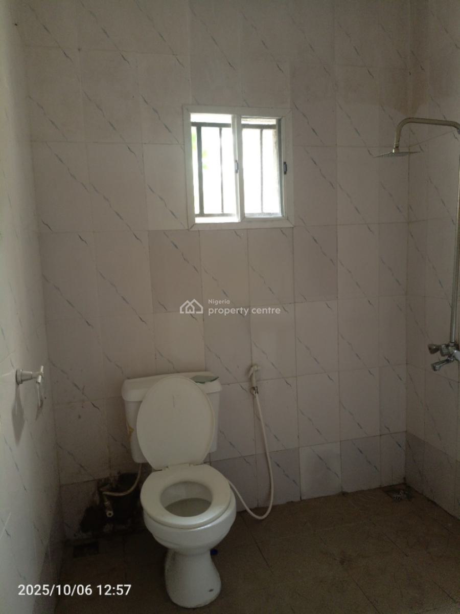 3 Bedroom Spacious Flat, Alaguntan Off Mobil Road, Ilaje, Ajah, Lagos, Flat / Apartment for Rent