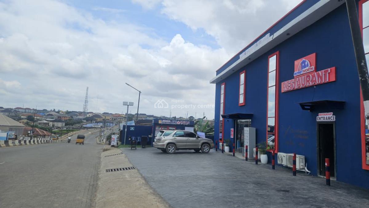 Functioning Supermarket, Alimosho, Lagos, Plaza / Complex / Mall for Rent