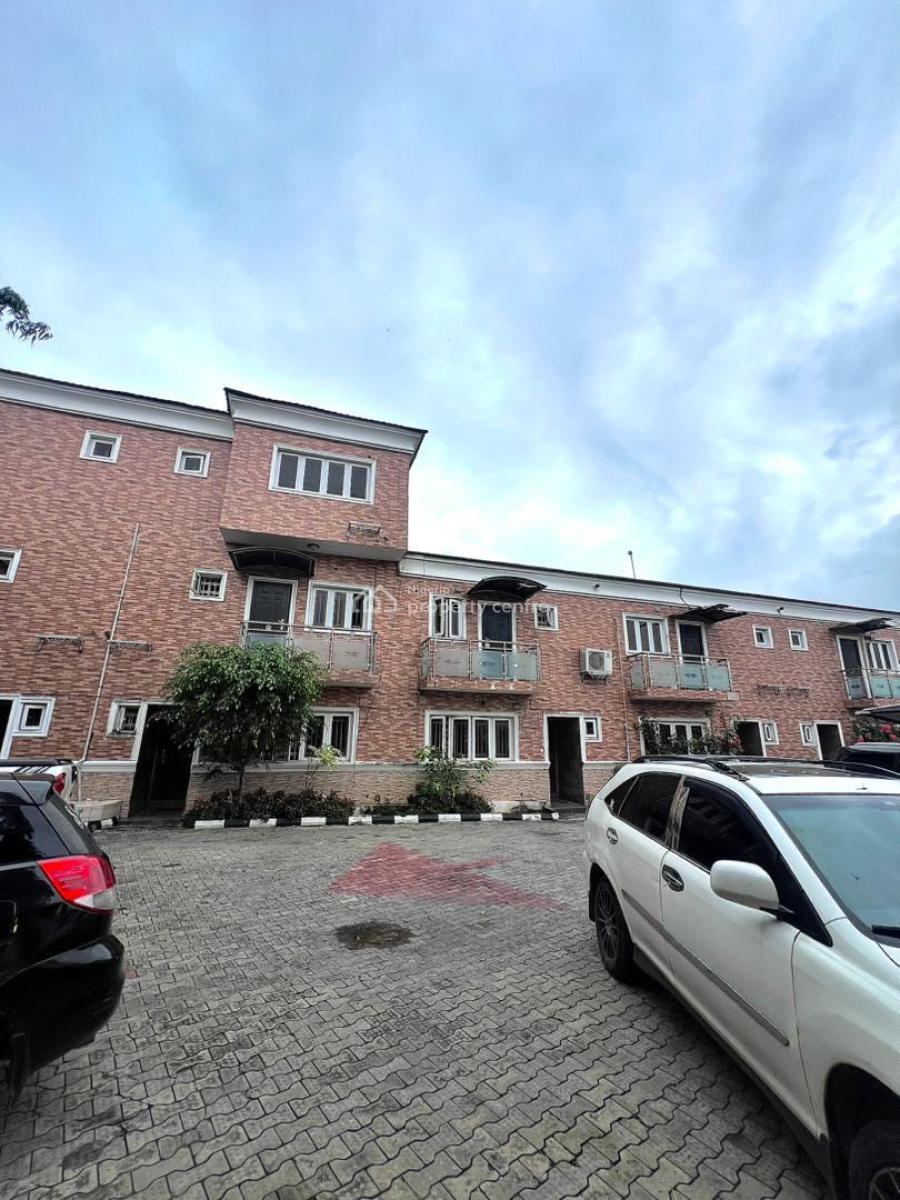 Modern and Spacious 3 Bedroom Terrace Duplex Plus Bq, Phase 1, Lekki, Lagos, Terraced Duplex for Rent