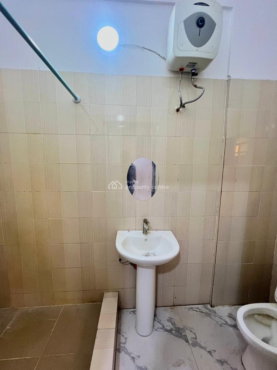 Modern and Spacious Comfortable 2 Bedroom Apartment, Phase 1, Lekki, Lagos, House for Rent