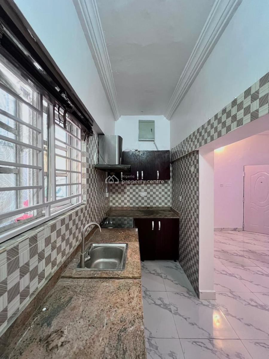 Modern and Spacious Comfortable 2 Bedroom Apartment, Phase 1, Lekki, Lagos, House for Rent