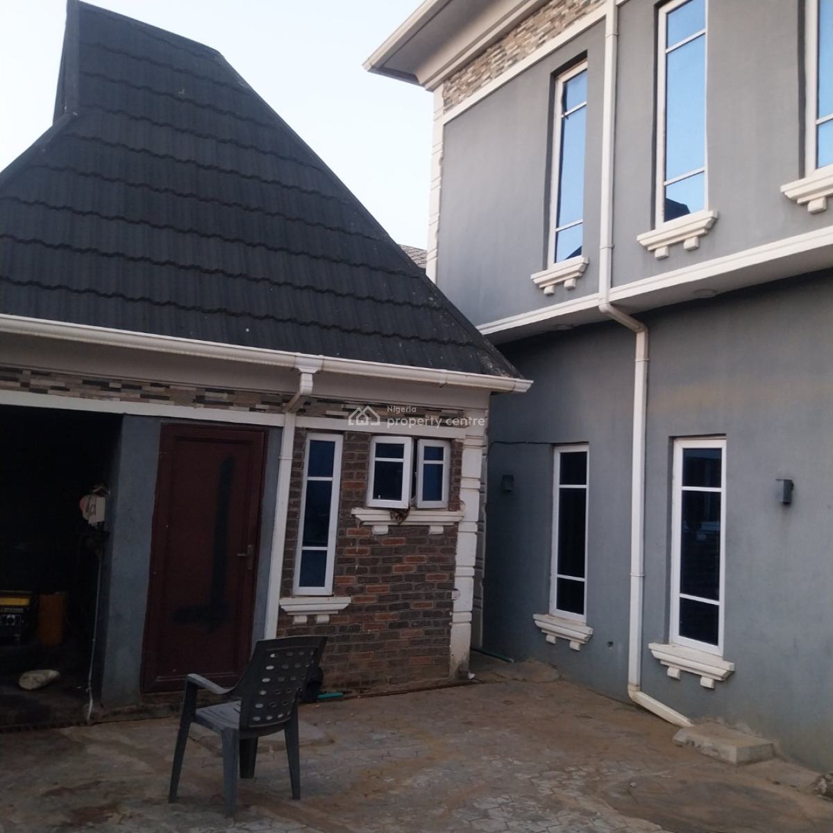 Nice 3bedroom  Duplex  All Rm All Ensuite  with  3people in Compound, Ibasha Est Magboro, Magboro, Ogun, Semi-detached Duplex for Rent