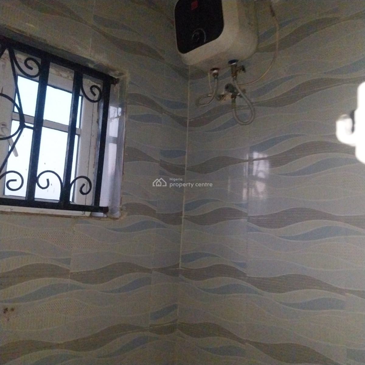 Nice 3bedroom  Duplex  All Rm All Ensuite  with  3people in Compound, Ibasha Est Magboro, Magboro, Ogun, Semi-detached Duplex for Rent
