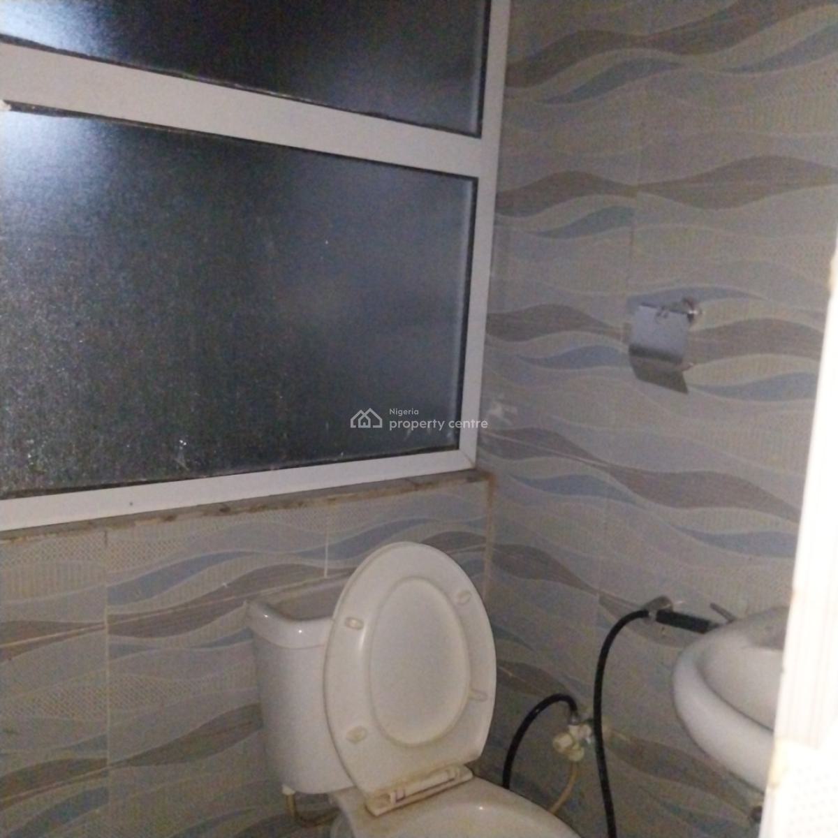 Nice 3bedroom  Duplex  All Rm All Ensuite  with  3people in Compound, Ibasha Est Magboro, Magboro, Ogun, Semi-detached Duplex for Rent