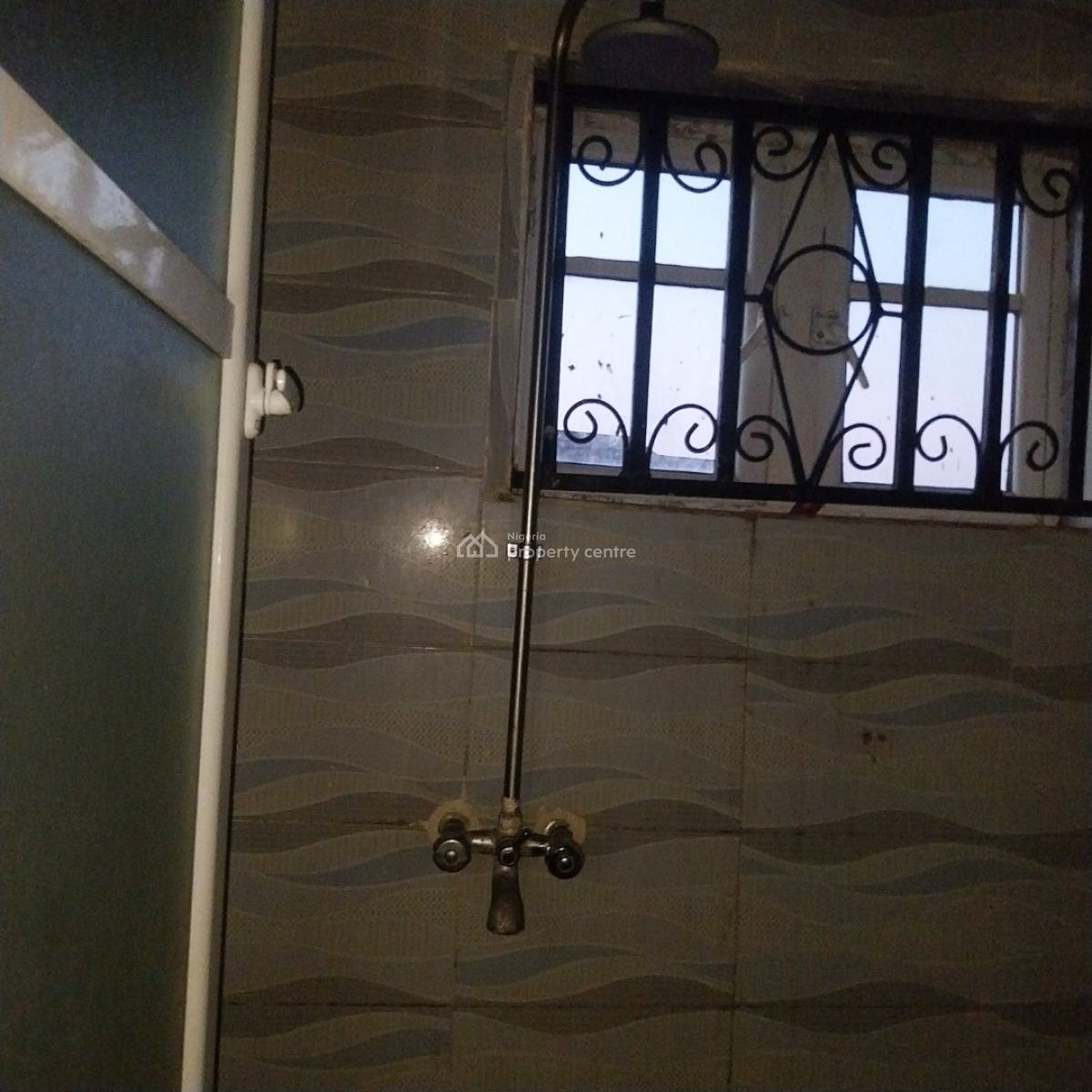 Nice 3bedroom  Duplex  All Rm All Ensuite  with  3people in Compound, Ibasha Est Magboro, Magboro, Ogun, Semi-detached Duplex for Rent