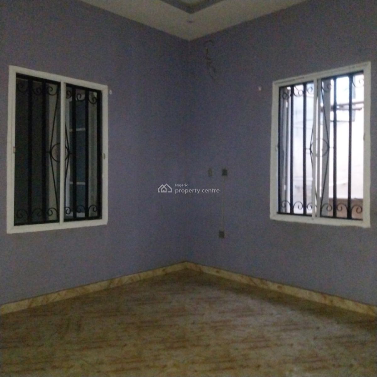 Nice 3bedroom  Duplex  All Rm All Ensuite  with  3people in Compound, Ibasha Est Magboro, Magboro, Ogun, Semi-detached Duplex for Rent