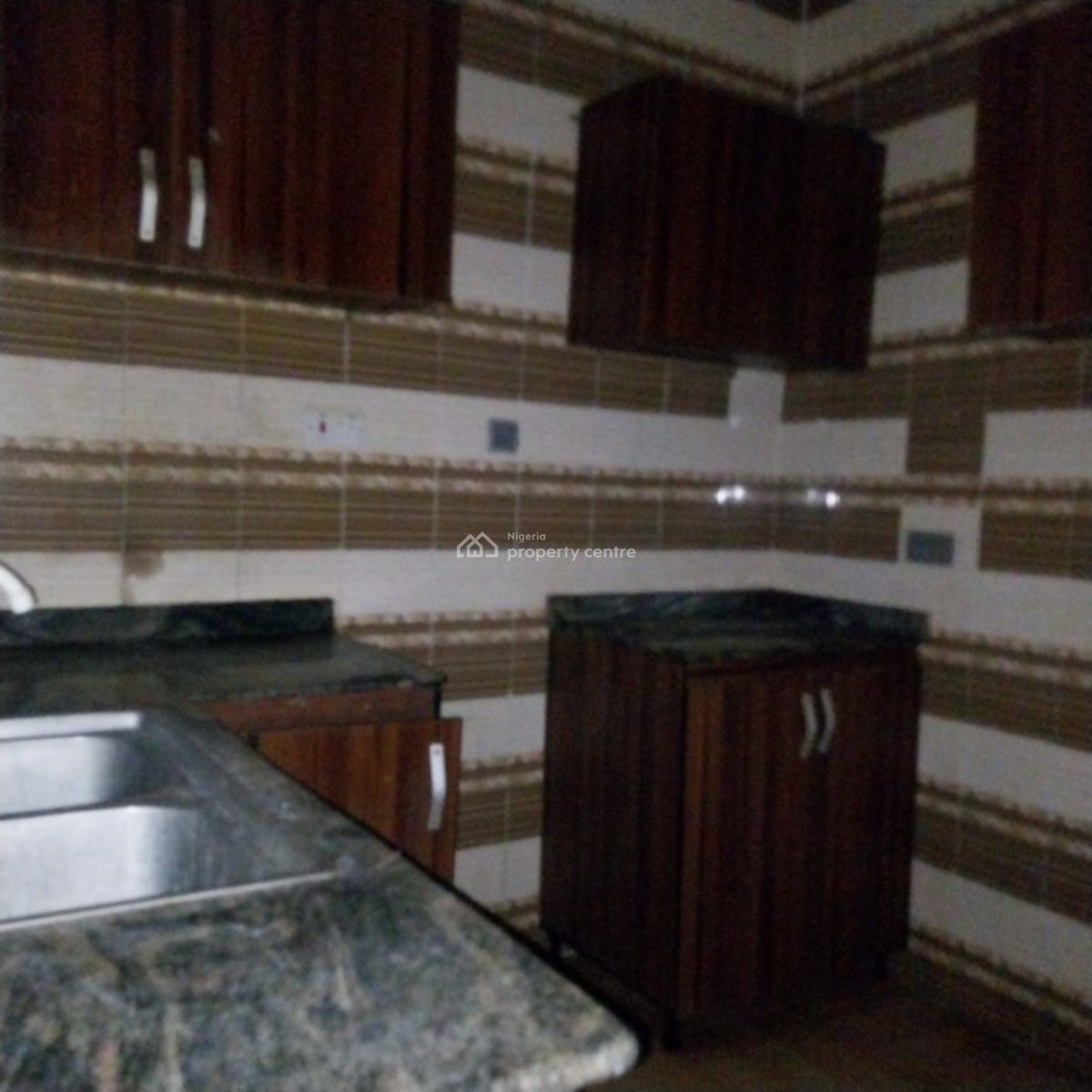 Nice 3bedroom  Duplex  All Rm All Ensuite  with  3people in Compound, Ibasha Est Magboro, Magboro, Ogun, Semi-detached Duplex for Rent