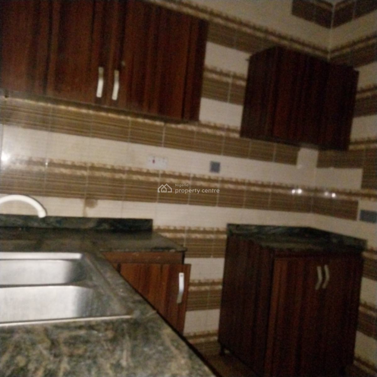 Nice 3bedroom  Duplex  All Rm All Ensuite  with  3people in Compound, Ibasha Est Magboro, Magboro, Ogun, Semi-detached Duplex for Rent