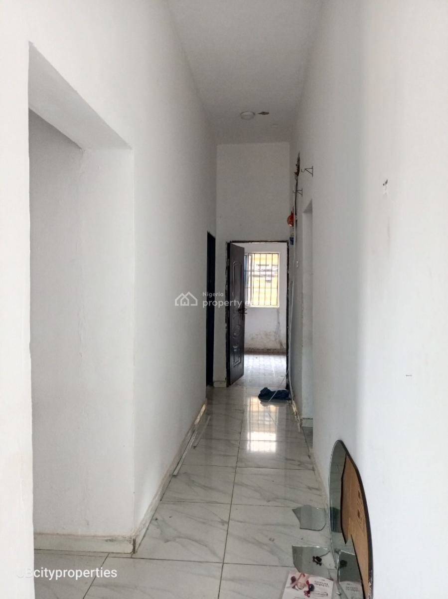 1 Bedroom Apartment, Newtow, Ogombo, Ajah, Lagos, Mini Flat (room and Parlour) for Rent