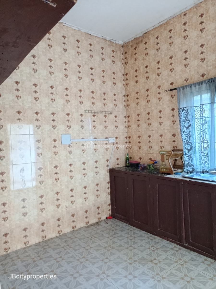 1 Bedroom Apartment, Newtow, Ogombo, Ajah, Lagos, Mini Flat (room and Parlour) for Rent