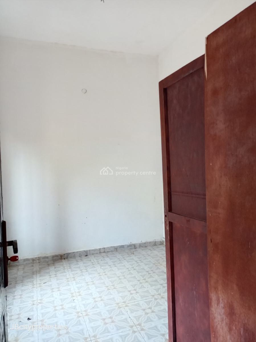 1 Bedroom Apartment, Newtow, Ogombo, Ajah, Lagos, Mini Flat (room and Parlour) for Rent