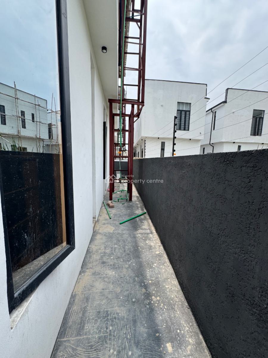 4 Bedrooms Semi Detached Duplex, Ikota Gra, Ikota, Lekki, Lagos, Semi-detached Duplex for Sale
