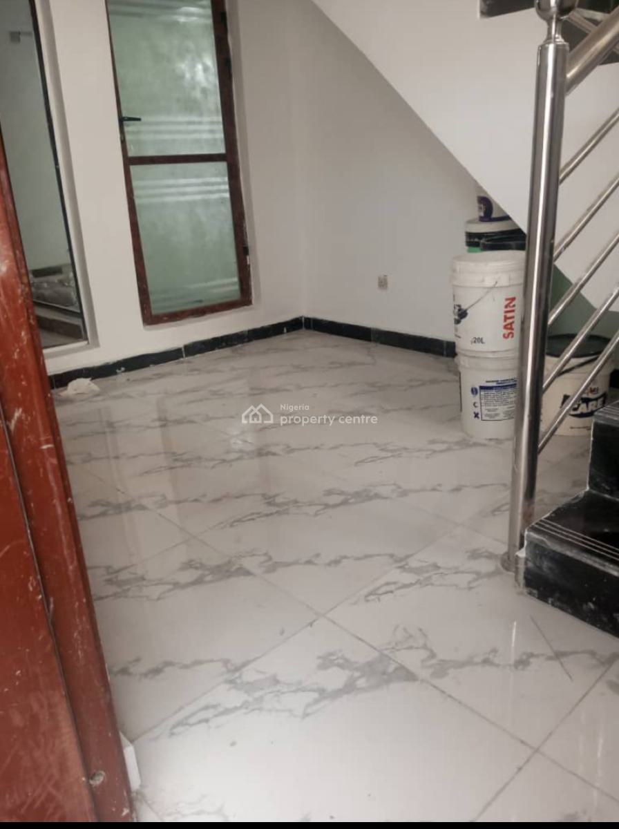 Mini 3 Rooms Duplex Office Space +amenities, Lekki Phase 1, Lekki, Lagos, Office Space for Rent