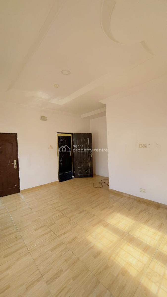 Spacious Mini-flat with Balcony, Bera Estate., Osapa, Lekki, Lagos, Mini Flat (room and Parlour) for Rent