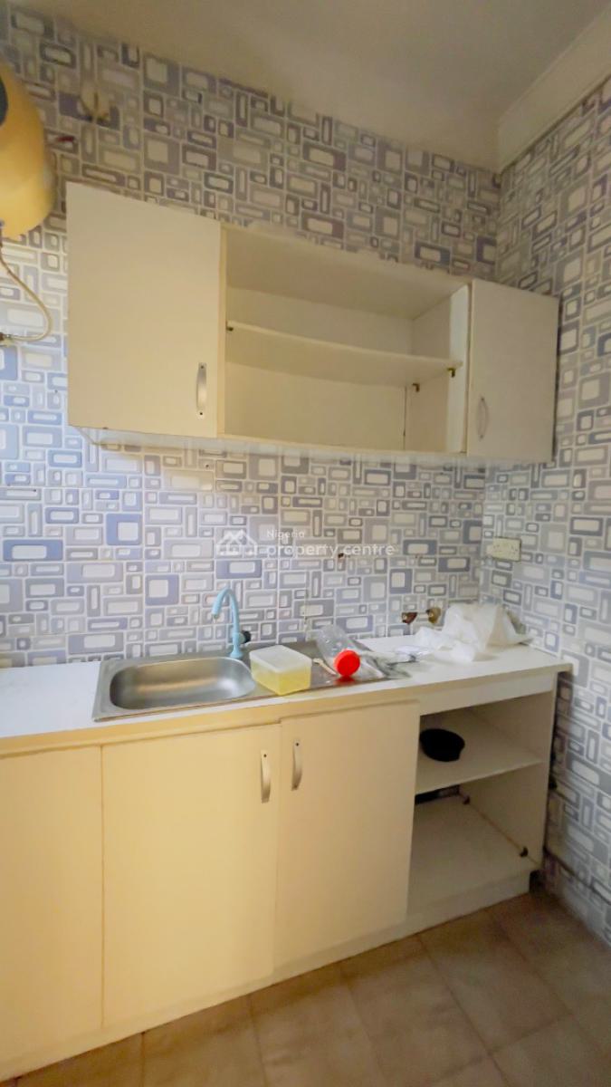 Spacious Mini-flat with Balcony, Bera Estate., Osapa, Lekki, Lagos, Mini Flat (room and Parlour) for Rent