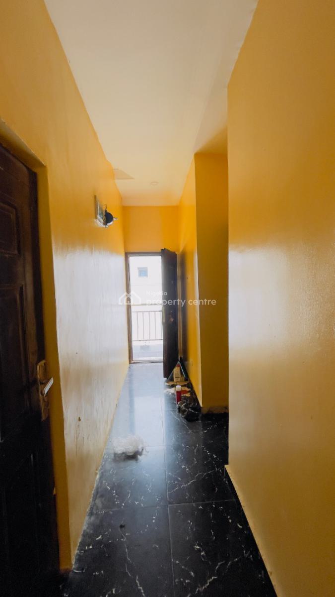 Spacious Mini-flat with Balcony, Bera Estate., Osapa, Lekki, Lagos, Mini Flat (room and Parlour) for Rent