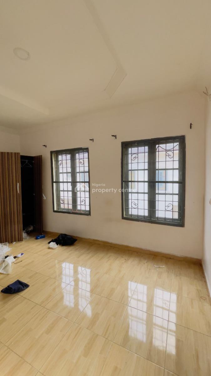 Spacious Mini-flat with Balcony, Bera Estate., Osapa, Lekki, Lagos, Mini Flat (room and Parlour) for Rent