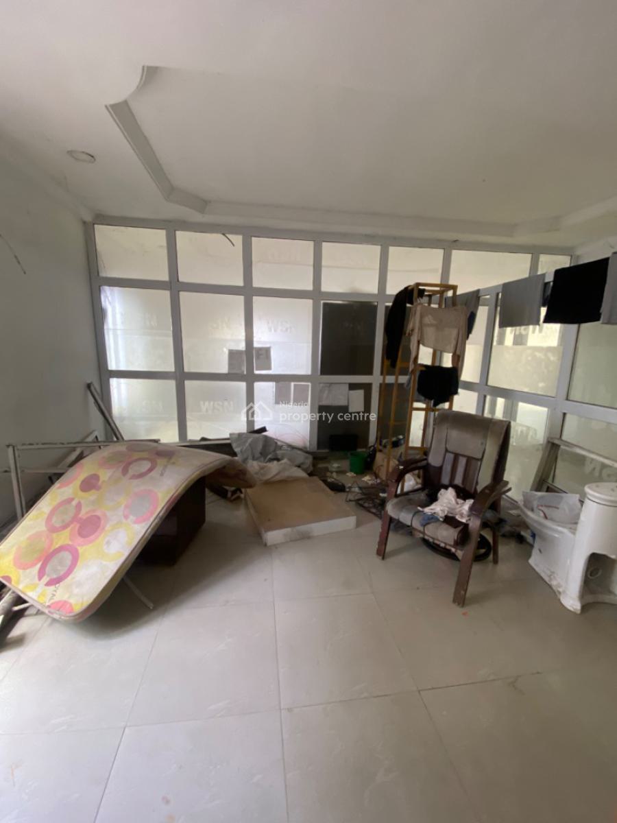 Spacious Shop Space Upstairs Good for Saloon Etc, Lekki Phase 1 Lekki Lagos, Lekki Phase 1, Lekki, Lagos, Shop for Rent