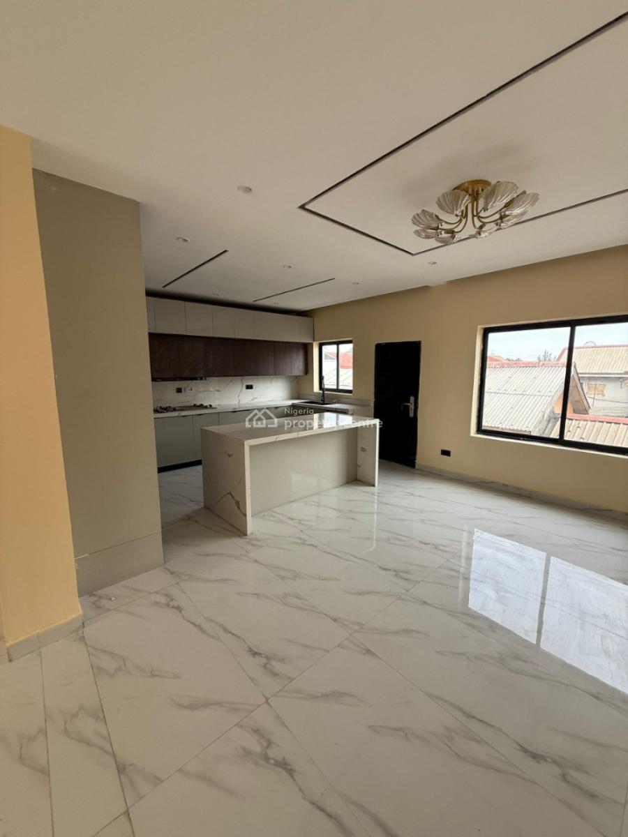 4 Bedrooms Tarreces with Bq, Shonibare Estate, Maryland, Lagos, Terraced Duplex for Rent