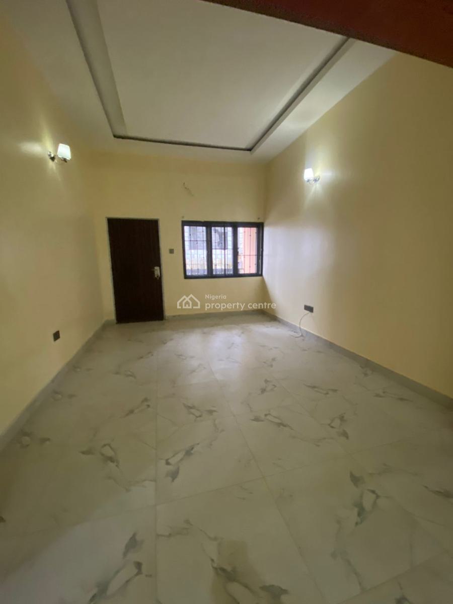 a Very Good 5-bedroom Terrace Duplex + 1bq, Jahi, Abuja, Terraced Duplex for Rent