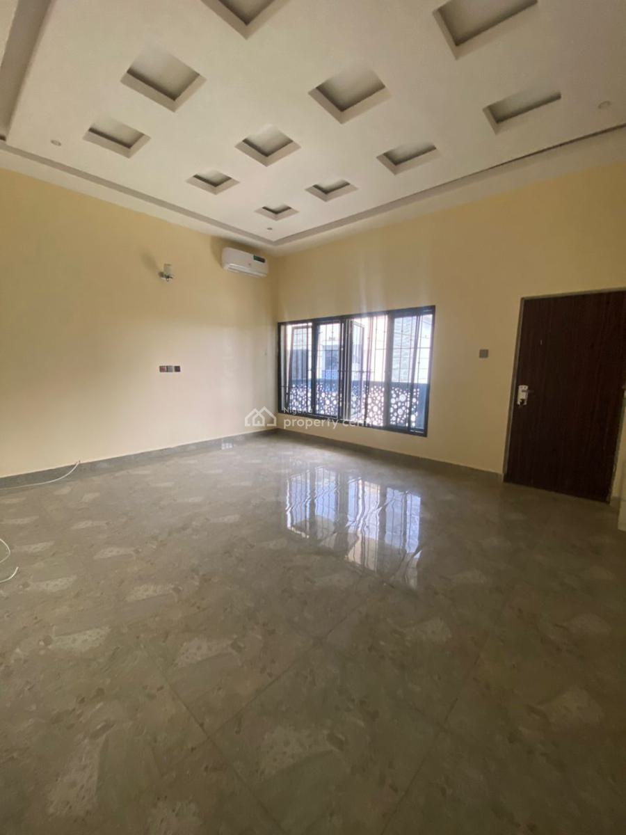 a Very Good 5-bedroom Terrace Duplex + 1bq, Jahi, Abuja, Terraced Duplex for Rent