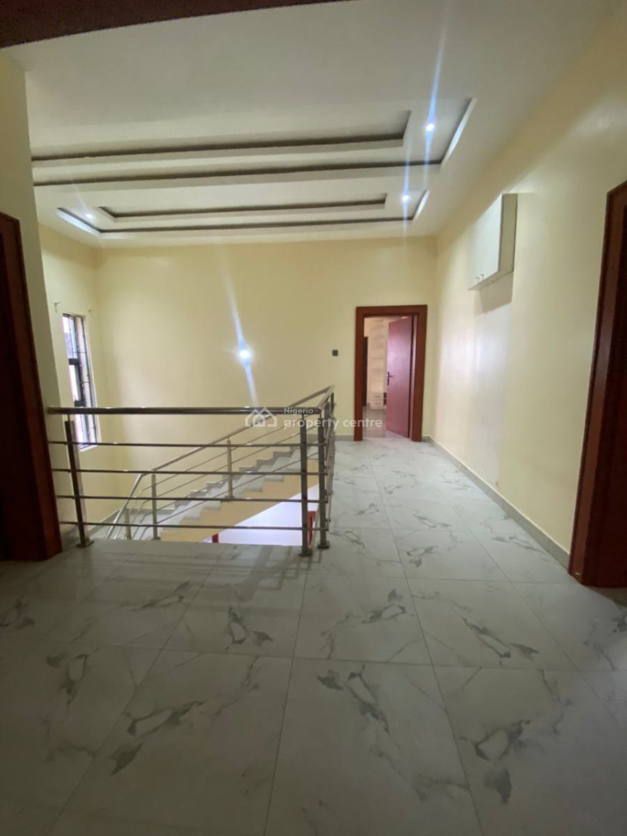 a Very Good 5-bedroom Terrace Duplex + 1bq, Jahi, Abuja, Terraced Duplex for Rent