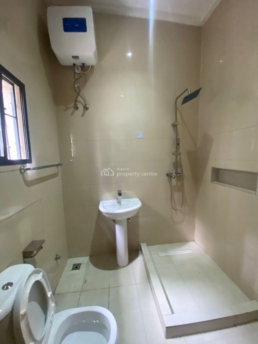 a Very Good 5-bedroom Terrace Duplex + 1bq, Jahi, Abuja, Terraced Duplex for Rent
