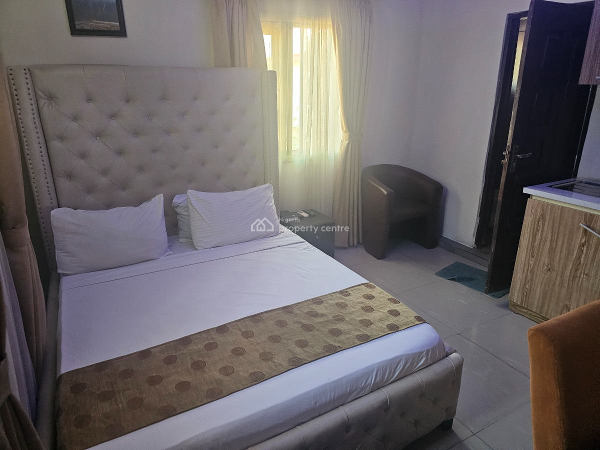 Fully Furnished Studio Apartment, Off Admiralty Way, Lekki Phase 1, Lekki, Lagos, Self Contain (single Rooms) for Rent