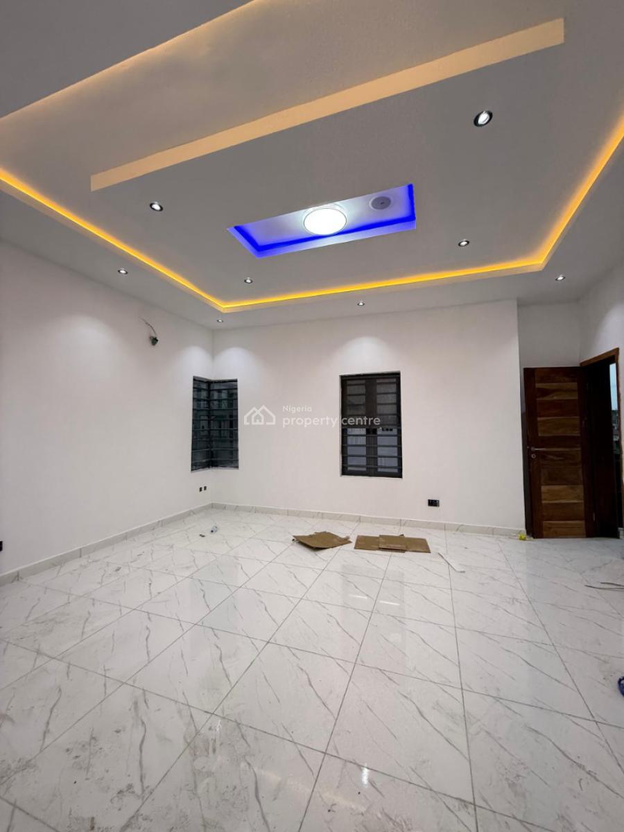 Distress  5 Bedroom Fully Detached Duplex with Bq, Sangotedo, Ajah, Lagos, Detached Duplex for Sale